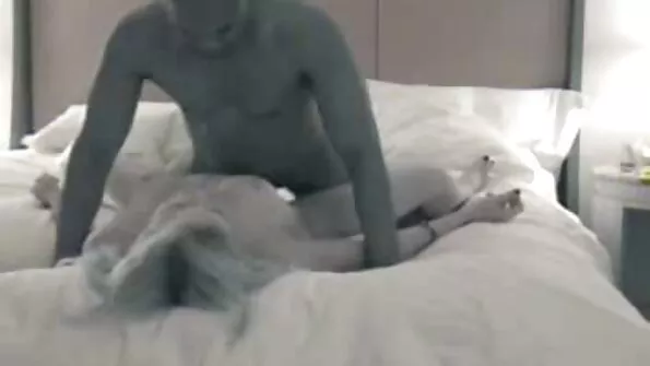 Sexy Yuri Han obține păsărică futut filme porno cu blonde si negri bine