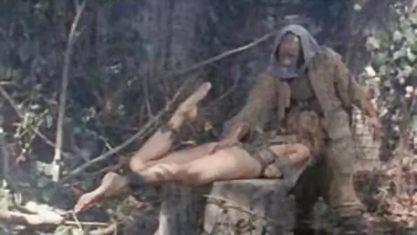 Teen Ariel devine se fute cu o pula imensa pasarica ei rupt