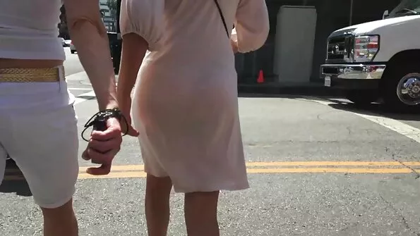 Adolescenții futai cu blonde iubesc cocoșii uriași-Dick