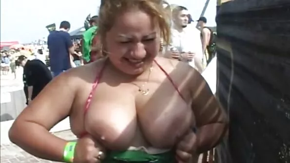 Shemale asistenta Yasmin Fontes filme porno cu pulosi fute tip