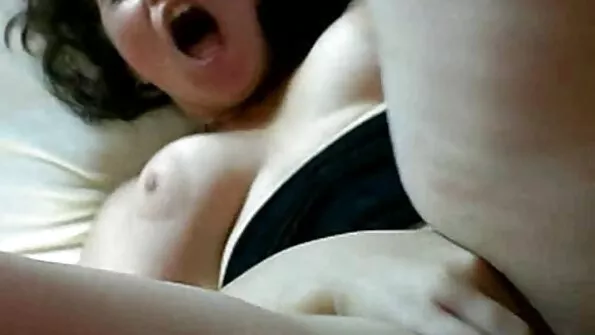 Tate Ryder ia Alessandro master pumnul la fund încheietura mâinii fete blonde porno