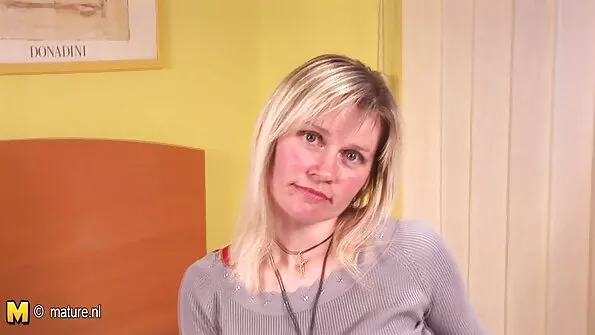 Frecare Rubin blonde lezbiene