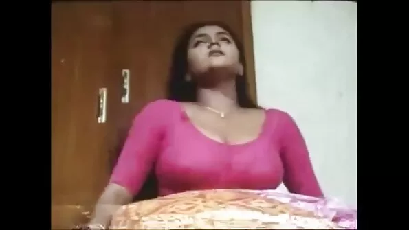 Fata Sexy Janaina Carvalho lovituri pe filme xxx negri vibrator mașină înainte de echitatie