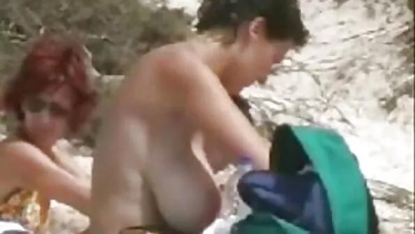 Tatăl își filme porno cu blonde mature împrumută mâna