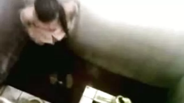 Cabine filme porno cu blonde tinere de duș