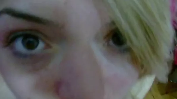 Tipa xxx cu blonde bune Sexy actrita arată cât de dur îi place