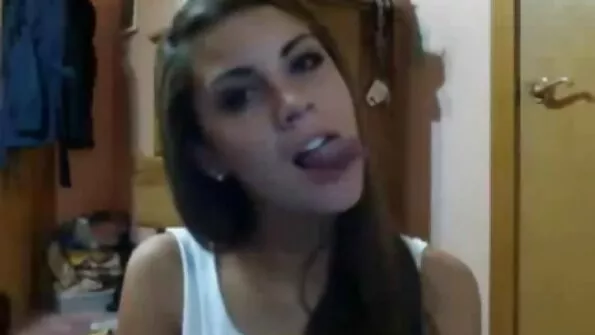Schimbul de o cadă de porno cu mame blonde baie cu o astfel de fata fierbinte este fiecare lesbiene visul lui