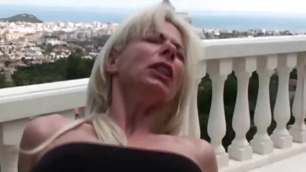 Frecați filme porno cu blonde sexy un adolescent-relaxați-vă și relaxați-vă