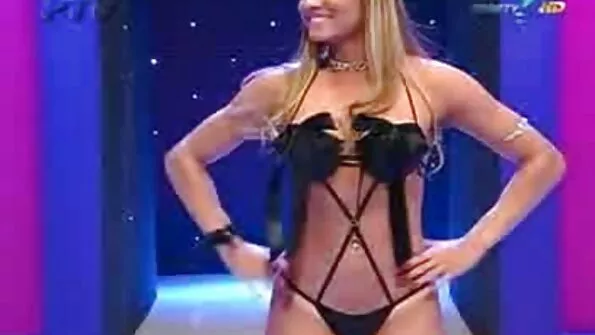 Lasciv filme porno blonde xxx mature fata sabeli renae devine mult Pula popping