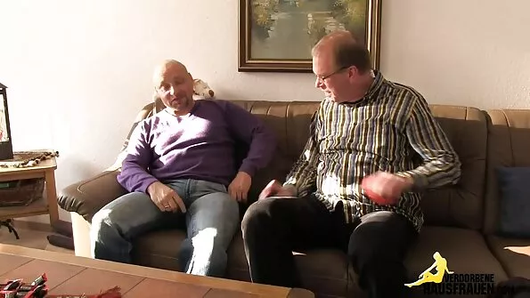 Stepbro întrerupe stepsis muzicale Masturbari porno cu fete blonde